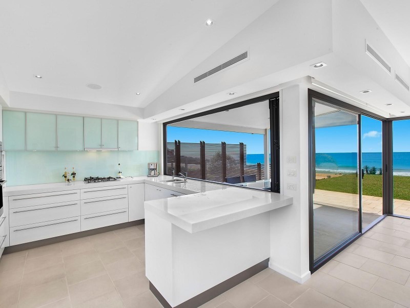 33 Pacific Street, Wamberal NSW 2260