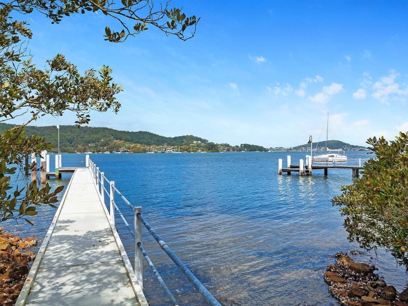 9 Wharf Street, East Gosford NSW 2250
