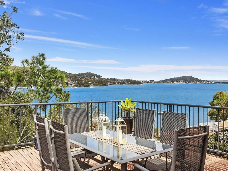 9 Wharf Street, East Gosford NSW 2250