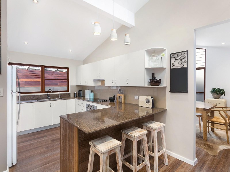 48 Hopetoun Street, Forresters Beach NSW 2260