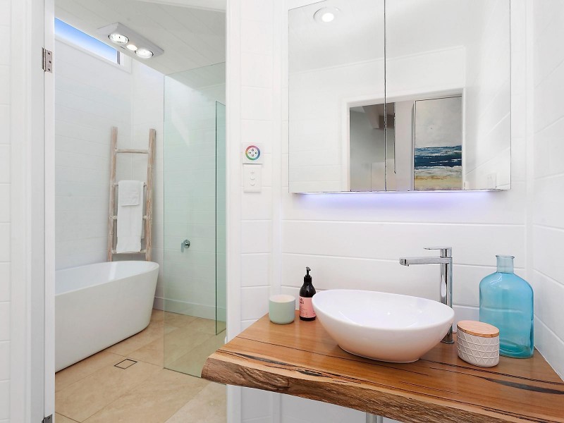 48 Hopetoun Street, Forresters Beach NSW 2260