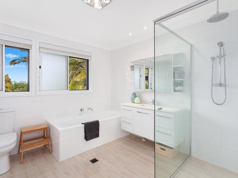 21 Heights Crescent, Wamberal NSW 2260