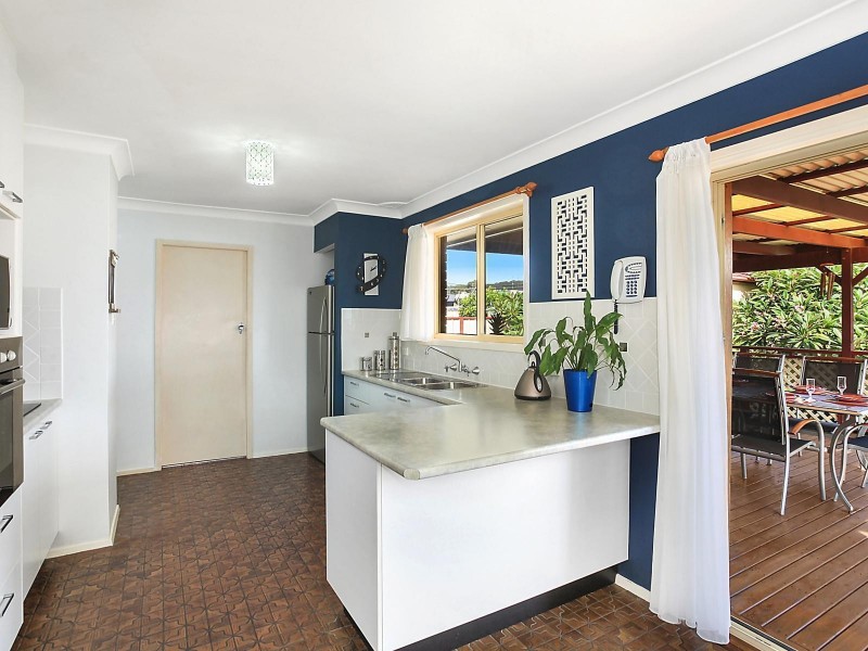 51 Barralong Road, Erina NSW 2250