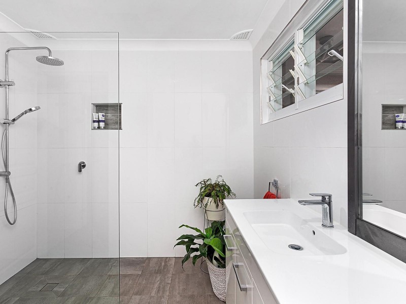 39 Boos Road, Forresters Beach NSW 2260