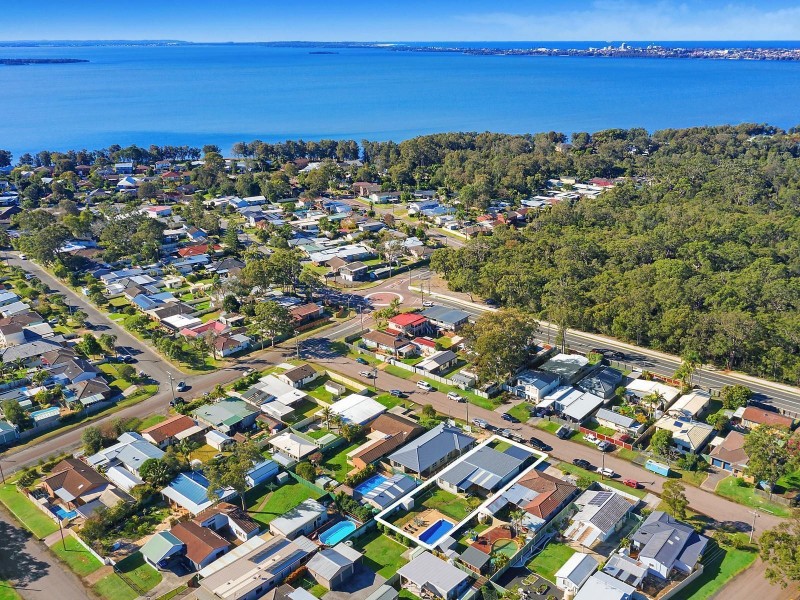 8 Fran Avenue, Berkeley Vale NSW 2261