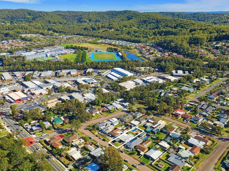 8 Fran Avenue, Berkeley Vale NSW 2261