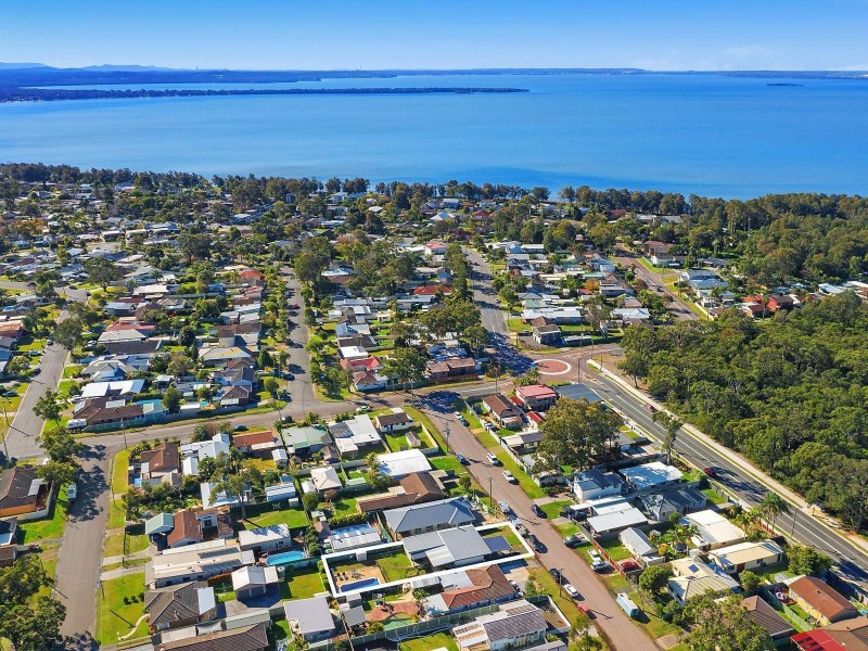 8 Fran Avenue, Berkeley Vale NSW 2261