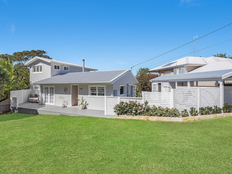 24 Fiesta Crescent, Copacabana NSW 2251