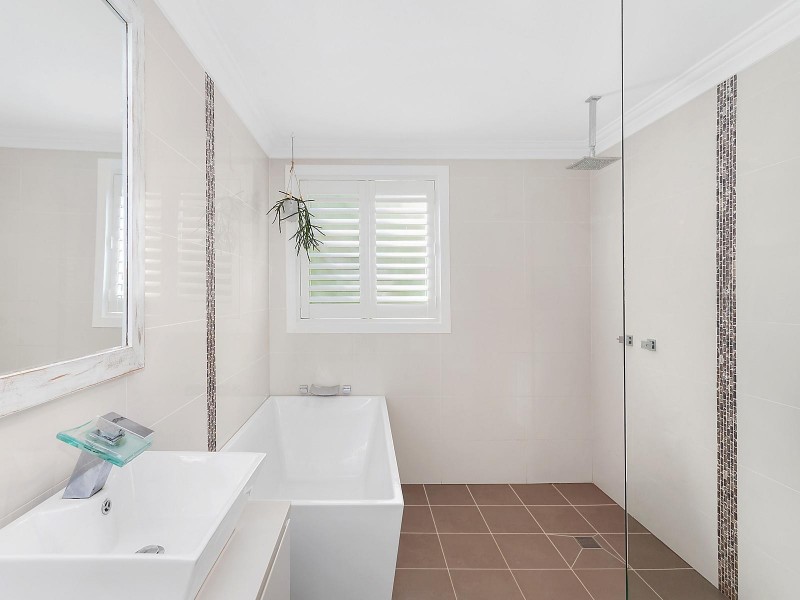 24 Fiesta Crescent, Copacabana NSW 2251