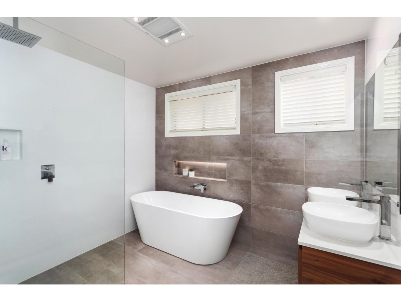 18 Captain Arthur Phillip Drive, Terrigal NSW 2260