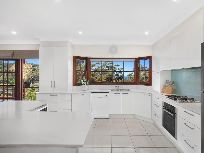 35 Beachcomber Parade, North Avoca NSW 2260