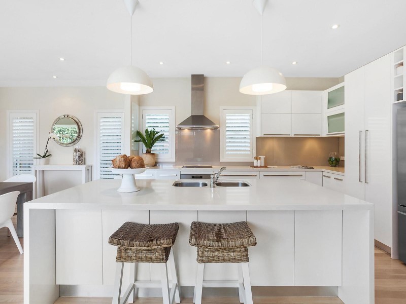 35 John Street, Forresters Beach NSW 2260