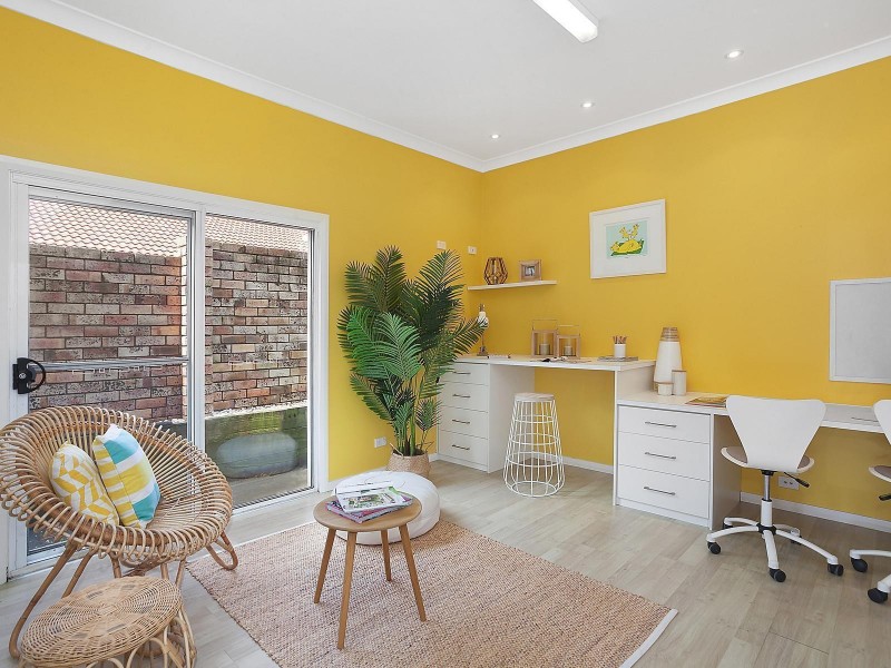 35 John Street, Forresters Beach NSW 2260