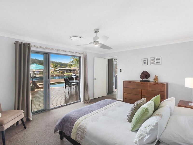 11 Nautilus Crescent, St Huberts Island NSW 2257