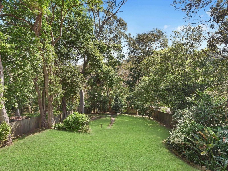 70 Lake Shore Drive, North Avoca NSW 2260