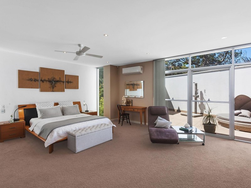 63 Forresters Beach Road, Forresters Beach NSW 2260