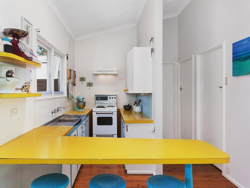 100 Lake Shore Drive, North Avoca NSW 2260