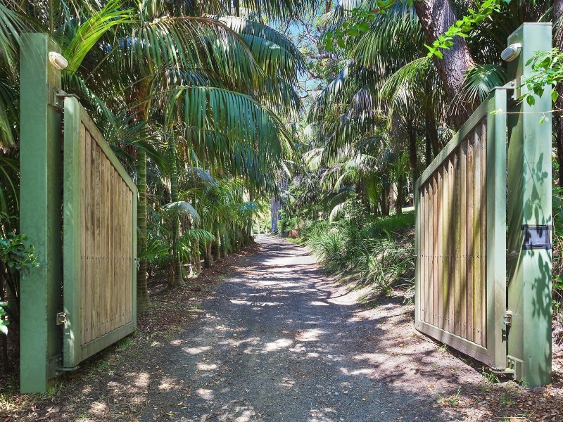 32 Whalans Road, Forresters Beach NSW 2260