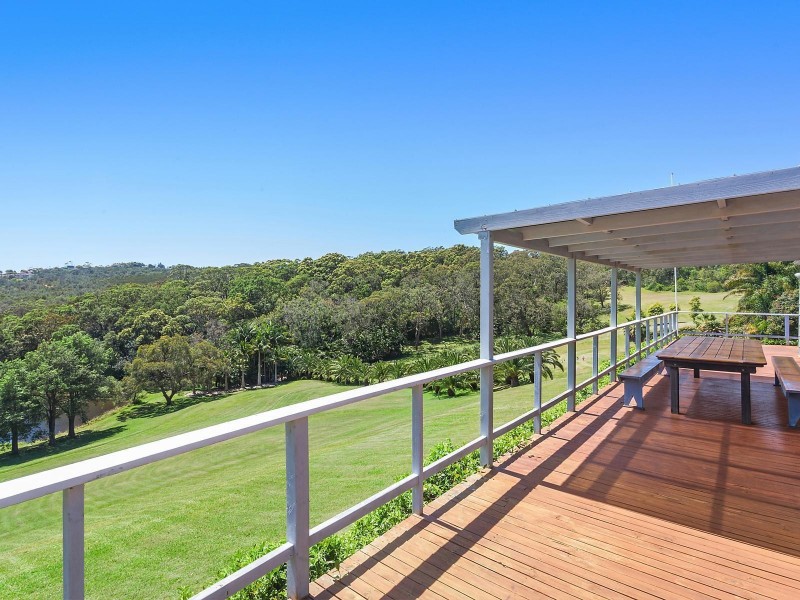 32 Whalans Road, Forresters Beach NSW 2260
