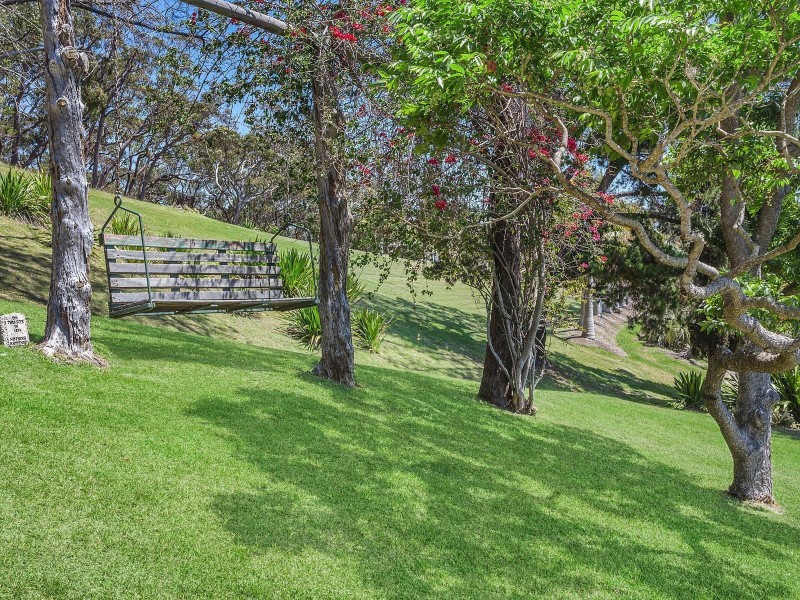 32 Whalans Road, Forresters Beach NSW 2260