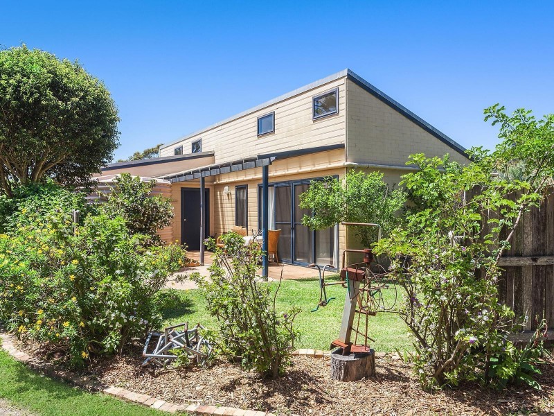 32 Whalans Road, Forresters Beach NSW 2260