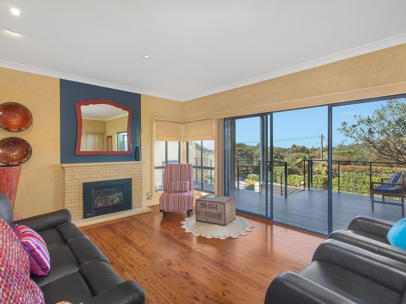 18 Blue Bell Drive, Wamberal NSW 2260