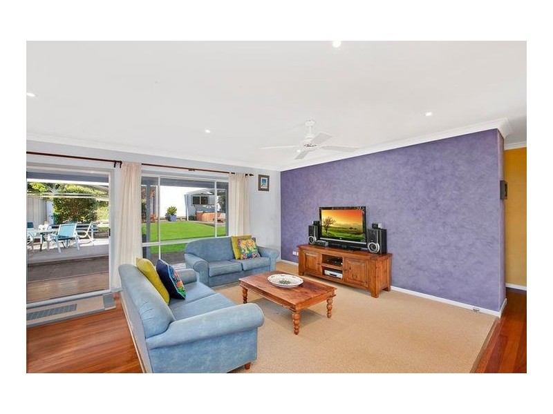 49 John Street, Forresters Beach NSW 2260