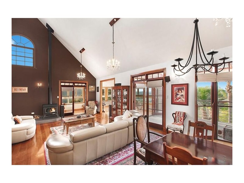 3 Yumbool Close, Forresters Beach NSW 2260