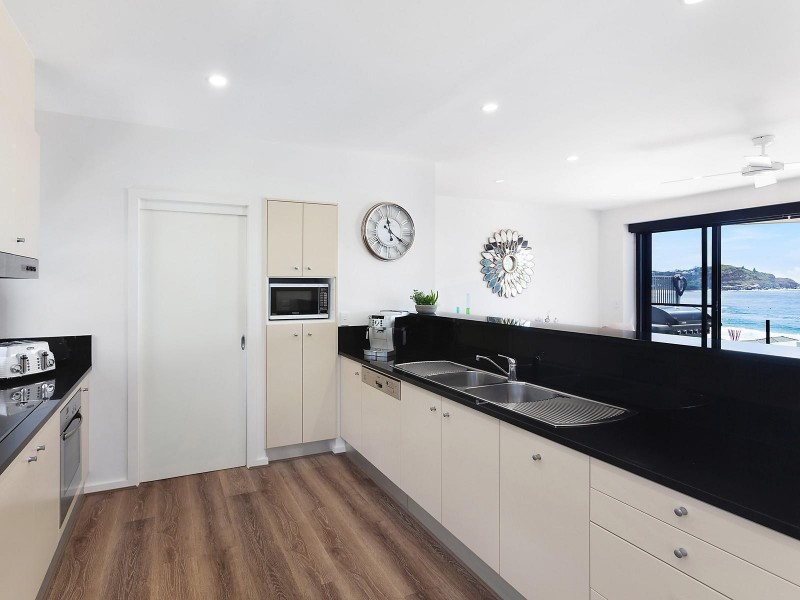 112 Avoca Drive, Avoca Beach NSW 2251