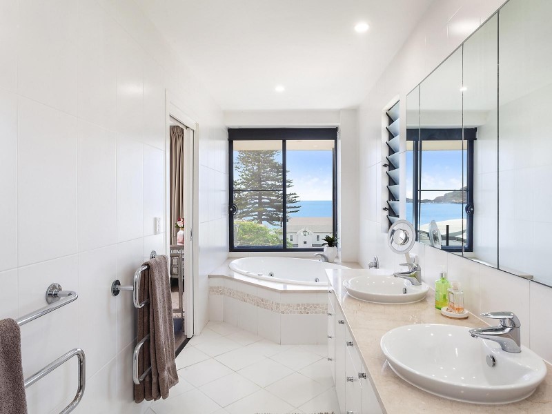 112 Avoca Drive, Avoca Beach NSW 2251