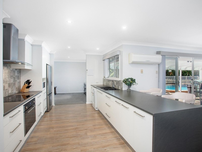 3 Windsor Road, Wamberal NSW 2260