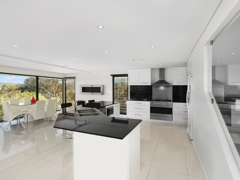 32 Dover Road, Wamberal NSW 2260