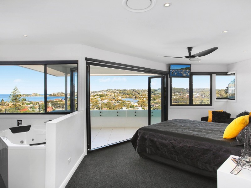 32 Dover Road, Wamberal NSW 2260