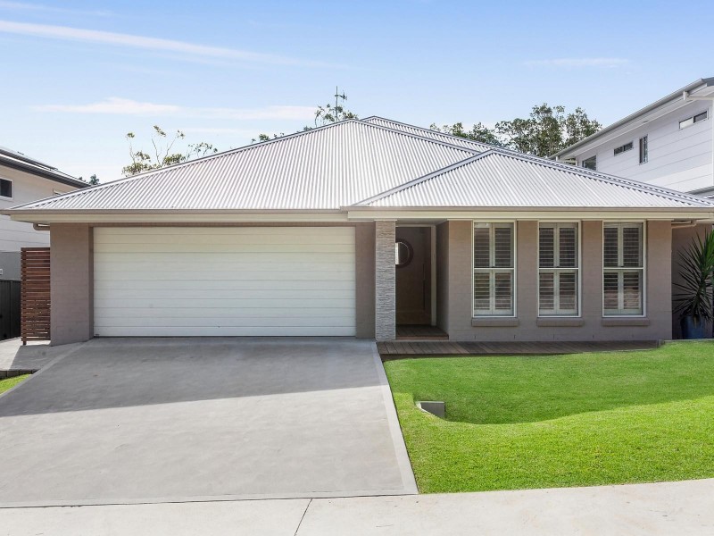 4 Sandcastle Close, Forresters Beach NSW 2260