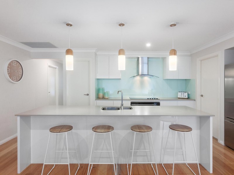 4 Sandcastle Close, Forresters Beach NSW 2260