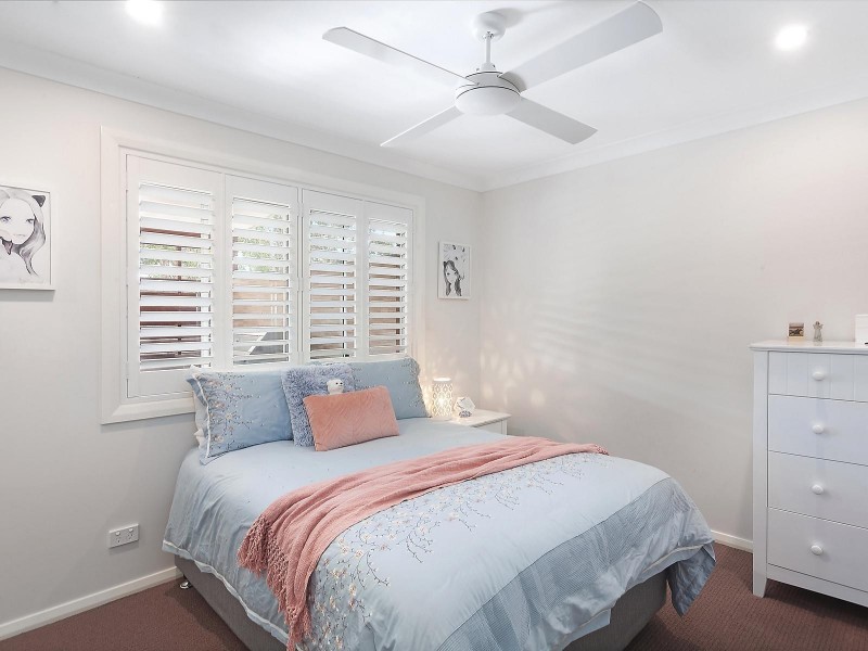 4 Sandcastle Close, Forresters Beach NSW 2260