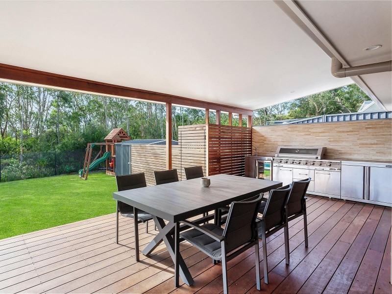 4 Sandcastle Close, Forresters Beach NSW 2260