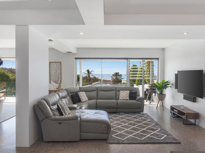 122 Ocean View Drive, Wamberal NSW 2260