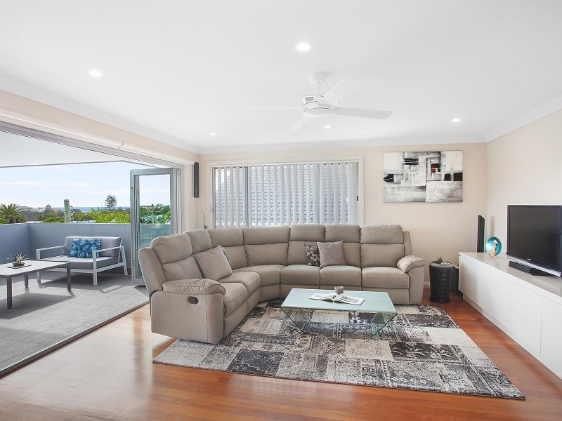 2/30 Havenview Road, Terrigal NSW 2260