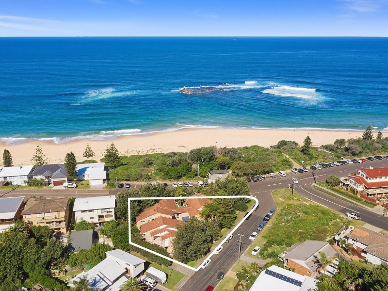 1/2 Bluewave Crescent, Forresters Beach NSW 2260