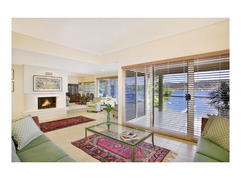 30 Albany Street, Point Frederick NSW 2250