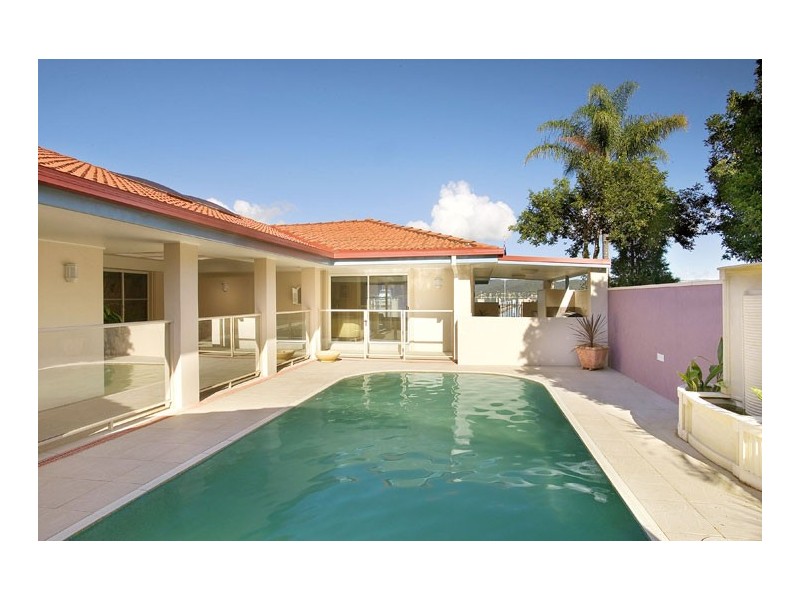 251 Avoca Drive, Green Point NSW 2251