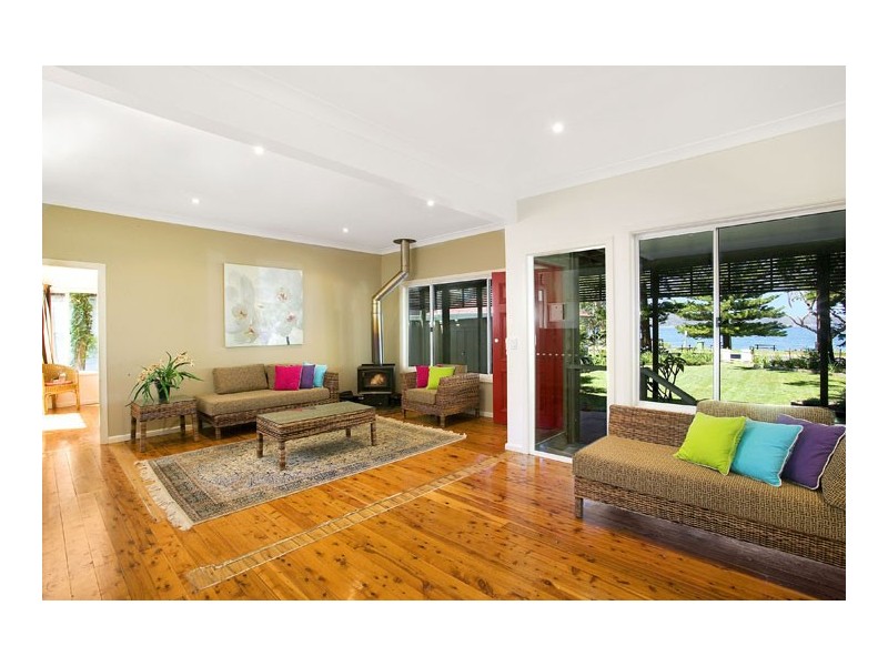 6 Pearl Parade, Pearl Beach NSW 2256