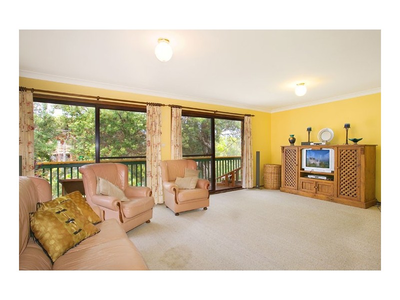 30 Bluewave Crescent, Forresters Beach NSW 2260