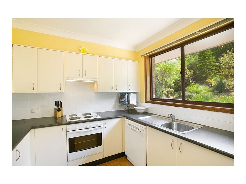 30 Bluewave Crescent, Forresters Beach NSW 2260
