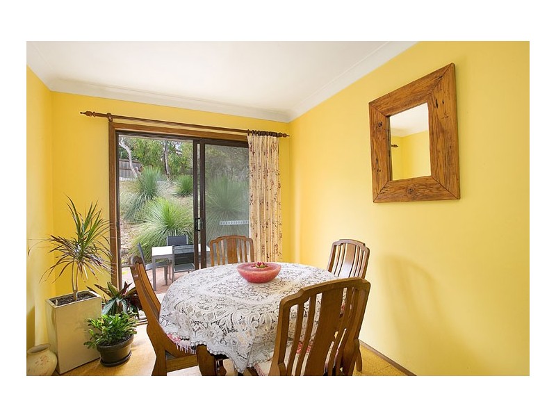 30 Bluewave Crescent, Forresters Beach NSW 2260