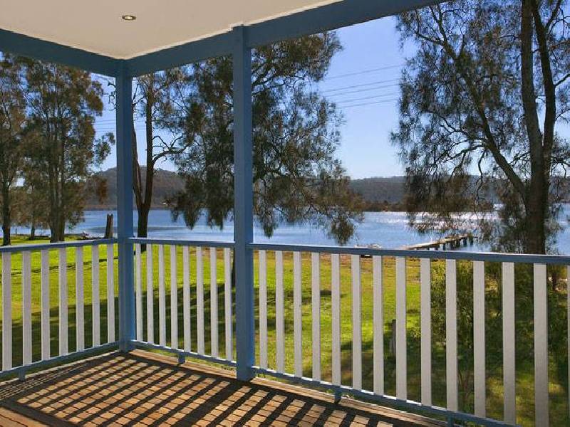 54  Kincumber Crescent, Davistown NSW 2251