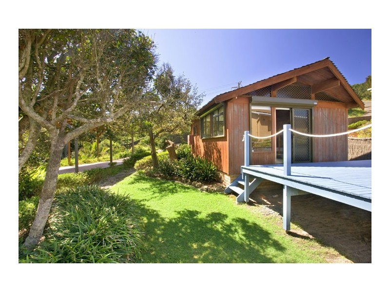 1 Tarun Road, North Avoca NSW 2260