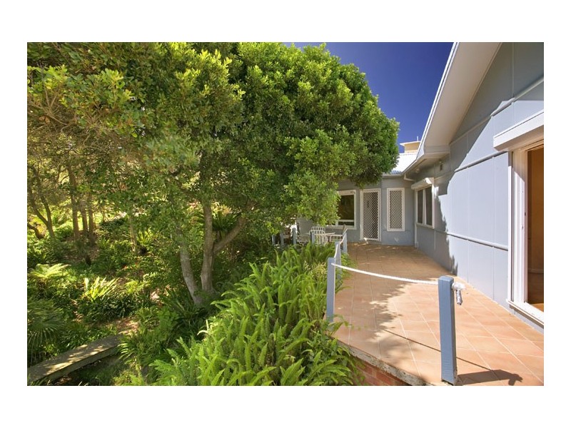 1 Tarun Road, North Avoca NSW 2260