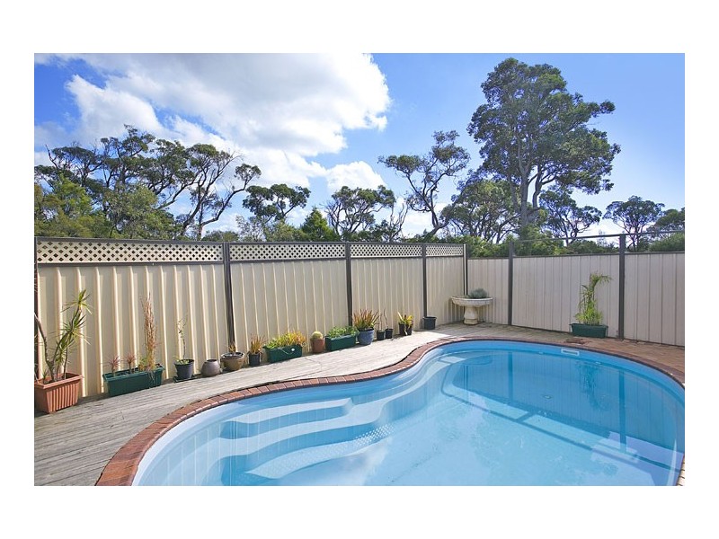 17 Lady Penrhyn Close, Bateau Bay NSW 2261